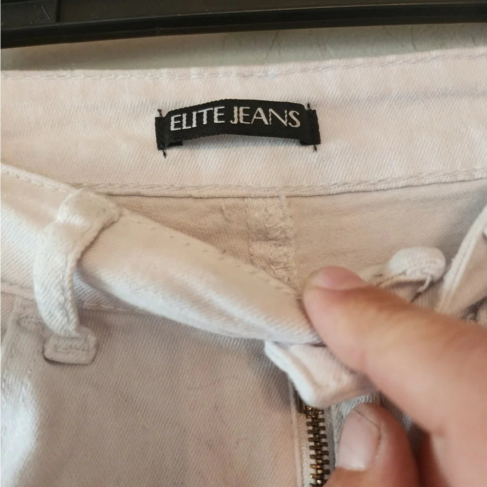 Elite jean shorts Distressed light purple size 5 - Picture 2 of 4